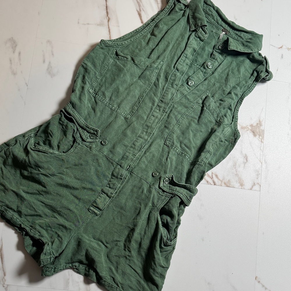 Young Fablous Broke Romper Womens M GRN Sleeveless Button Up Collar Linen Blend